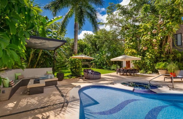 CASA YOLO - Luxury 4BR Villa in Playacar! Comfort, Elegance+Daily maid.