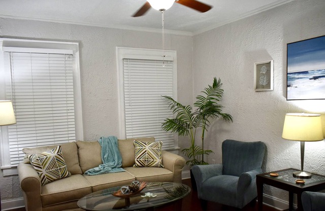 Casablanca of Hyde Park - Poseidon - 5 Star Corporate
