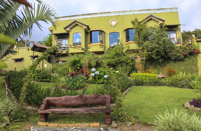 Casas del Toro Monteverde