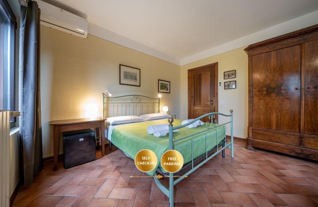 Casello A1, Modena sud - Villa Aurora Charming Rooms
