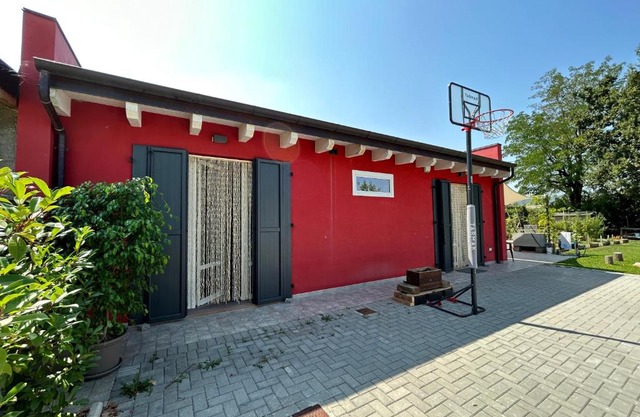 Casetta rossa