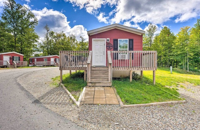 Cassopolis Cabin w/Lake & Fishing Access!
