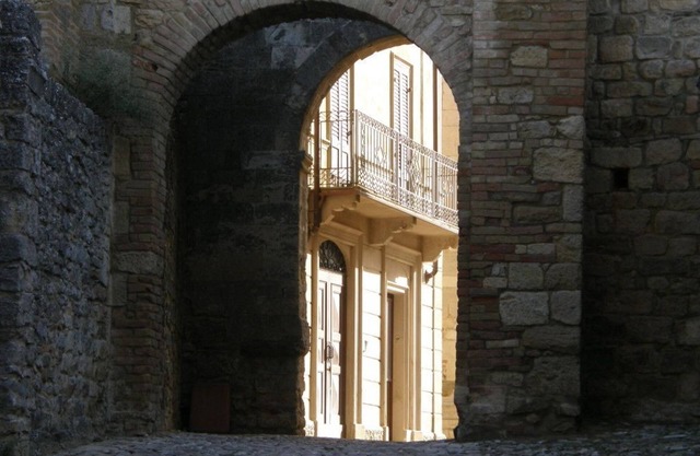 Castello di Vigoleno