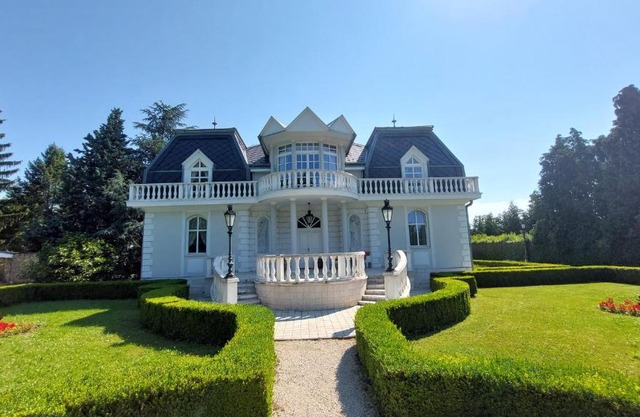 Castle Garden *