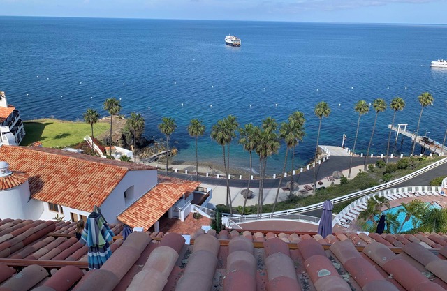 Catalina Private Paradise in Hamilton Cove