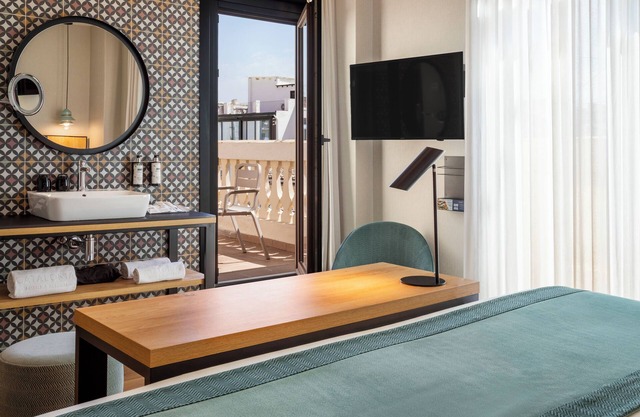 Catalonia Excelsior Hotel