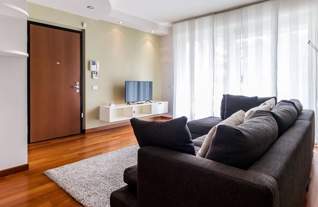 Cavour 75 - Two Bedroom Apartment, Sleeps 4