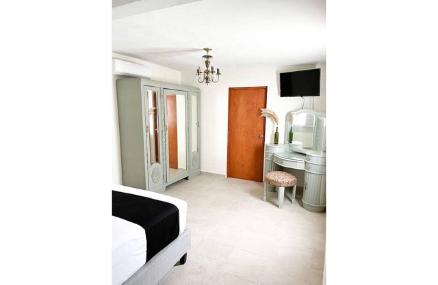 Cayetana House