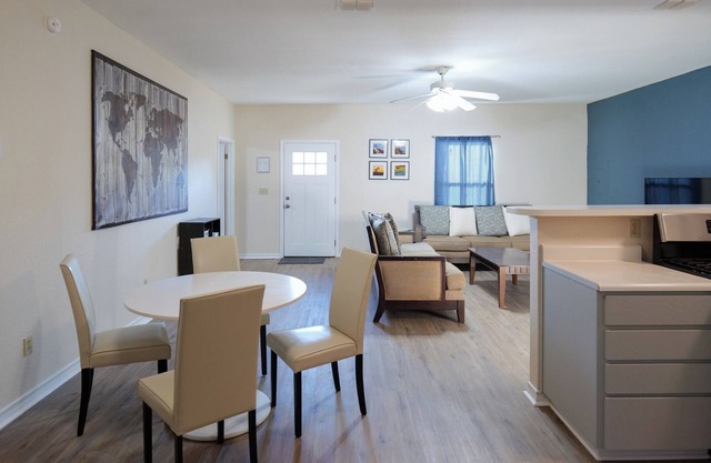 Central 2 BD Home-Min to Refineries & Airport-Ext