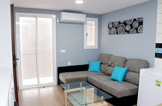 Central 4 person apartment, Free Wi-Fi