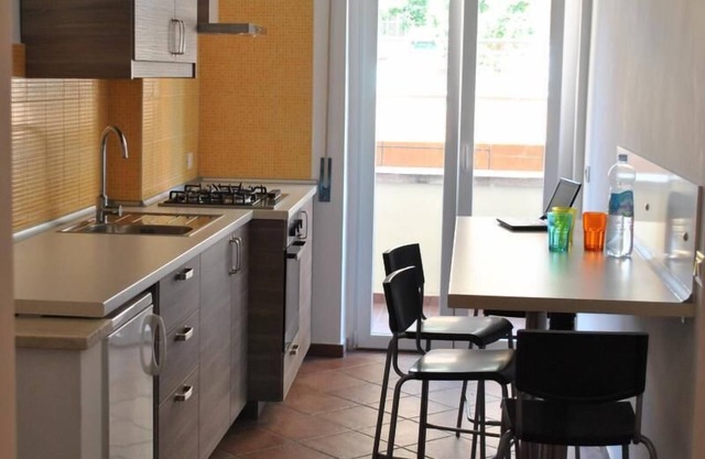 Central and at the same time quiet apartment. CIN: EN058091C2C5RGICMI