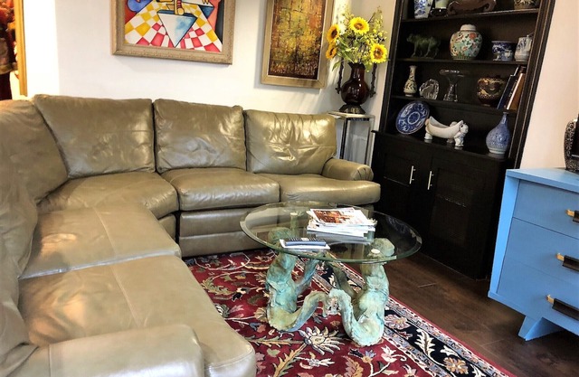 Central art and eclectic B