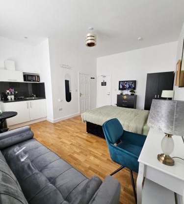 Central Chambers Suites - Suite 1