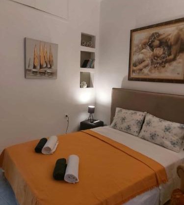 Central glow apartment
