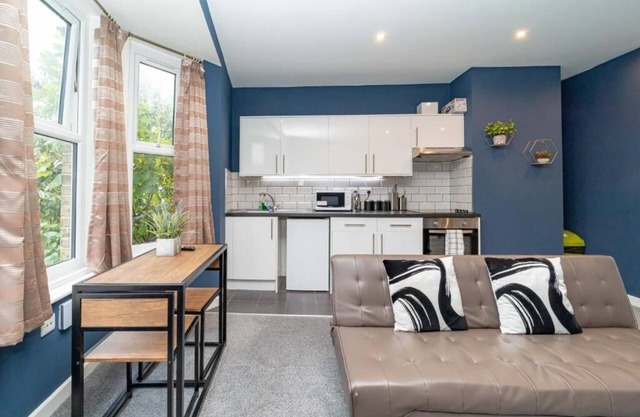 Central Hove 1 Bedroom BN32OSM12