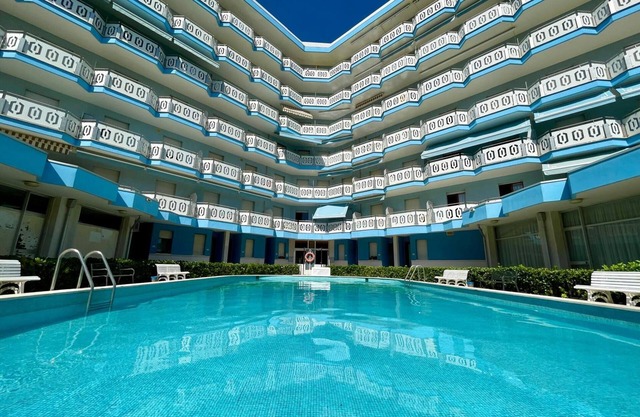 Central apartment with shared pool