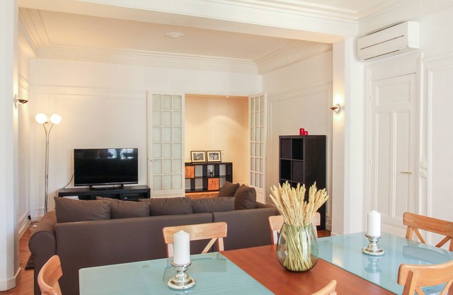 Central Luxury On Prestigious Bd Victor.hugo (2min Walk Pedestrian Zone & Beach)