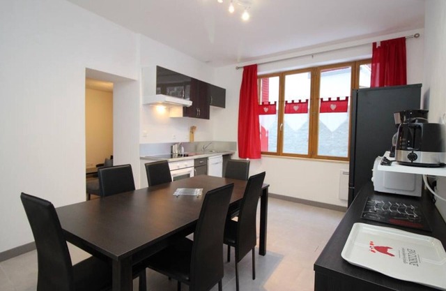 Central Mont-Dore: Beautiful 2BR Apartment with WiFi, Near Thermal Baths