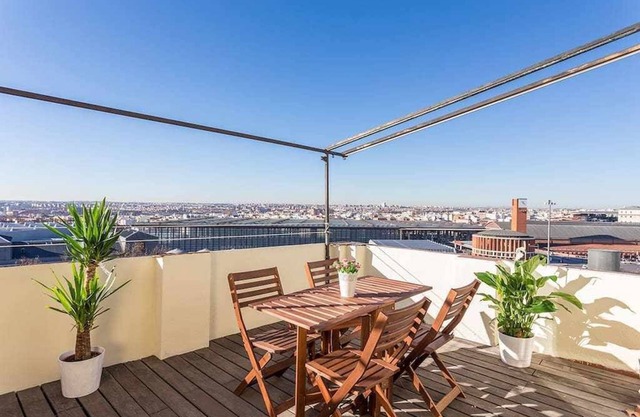 Central penthouse, comfortable and bright