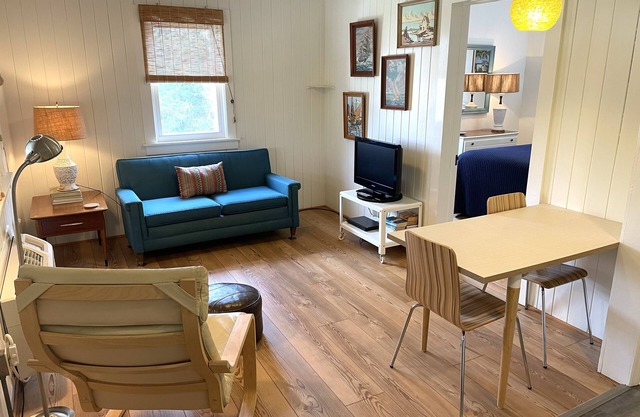 Centrally located in the heart of Ocracoke Village. Perfect for two!
