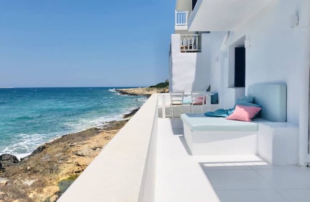 Centrally located Naoussa seafront studio Casa Medusa with amazing view!