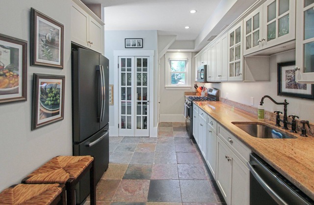 Centrally located Two-bedroom Apartment