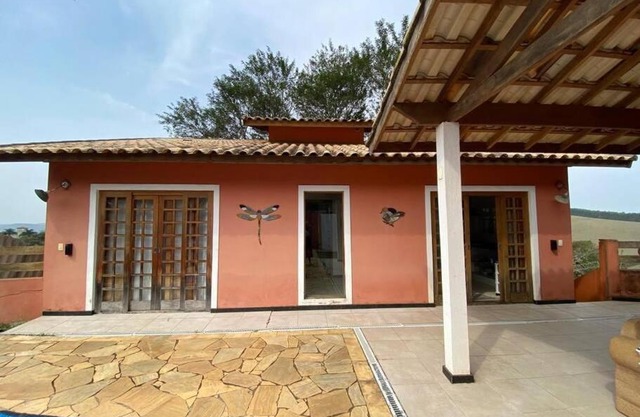 CHÁCARA EM IGARATA COM PISCINA, DENTRO DE CONDOMÍN