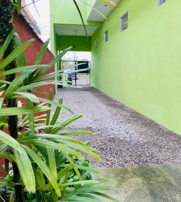 Chalé Beira mar - 50 metros da Praia da Maranduba com Ar Condicionado