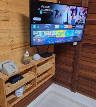 Chalé frente para o lago - Camping Carrion