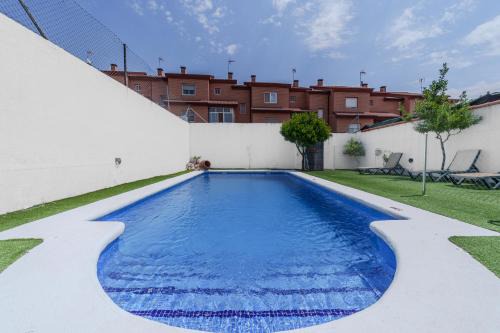 Chalet con piscina privada, barbacoa y tranquilidad