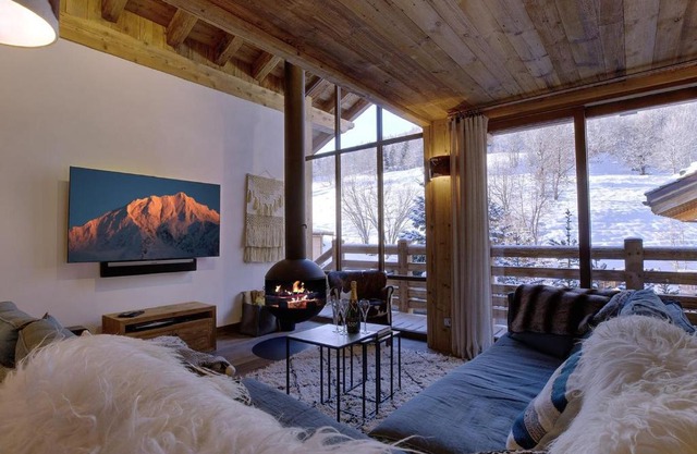 Chalet élégant 4* à Méribel, proche télécabine Olympe, 4 chambres, dortoir, hammam et cheminée - FR-1-566-32