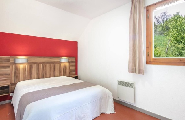 Chalet, 300m from shops, fitness, parking, tv, 50-55m², Gresse en Vercors