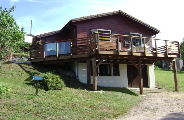 CHALET 4 PERS 2CH. LARGE TERRACE VIEW ON THE LAKE.