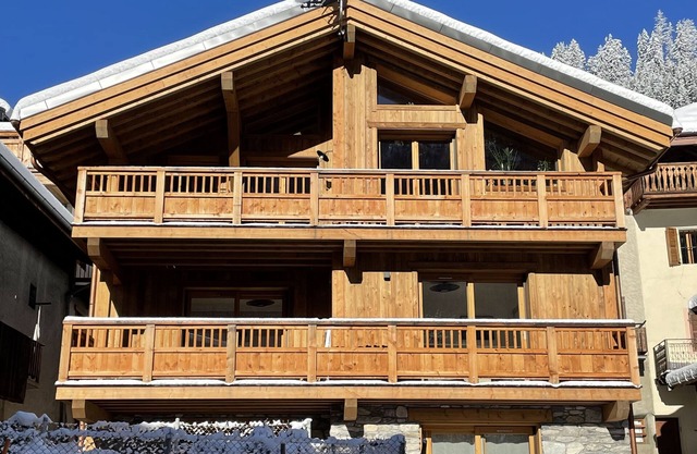Chalet 6/8p à Champagny en Vanoise Domaine Skiable de la Plagne-les Arcs