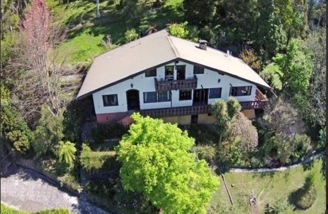 Chalet and Garden Cottage - sleeps 6