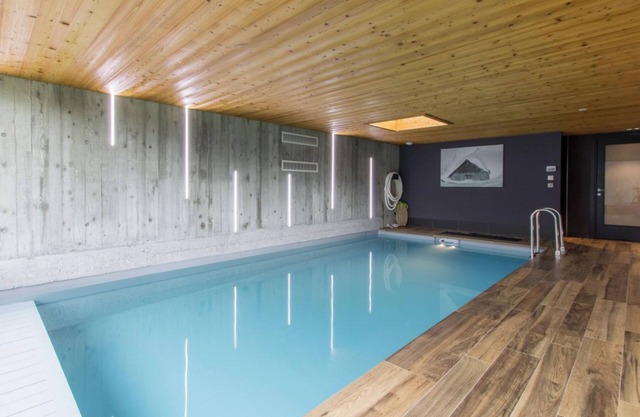 Chalet 'Du Saix' with Mountain View, Private Terrace and Wi-Fi
