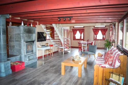 Chalet familial à Vagney + Jardin et Terrain de Bowling