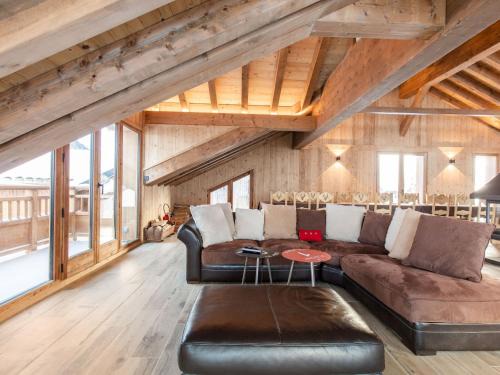 Chalet in Champagny by Ski Slopes, cleaning included