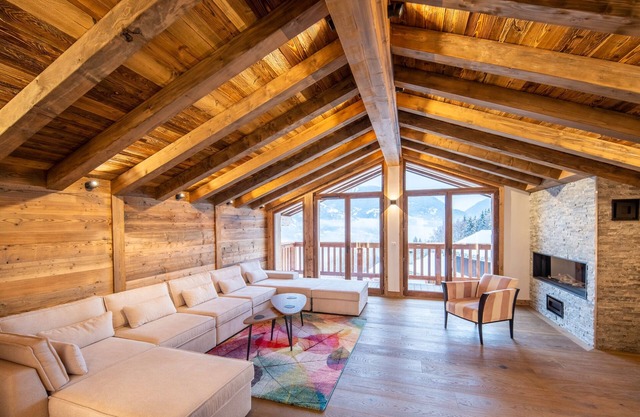 Chalet Les Cochettes Courchevel with swimming pool 12 people