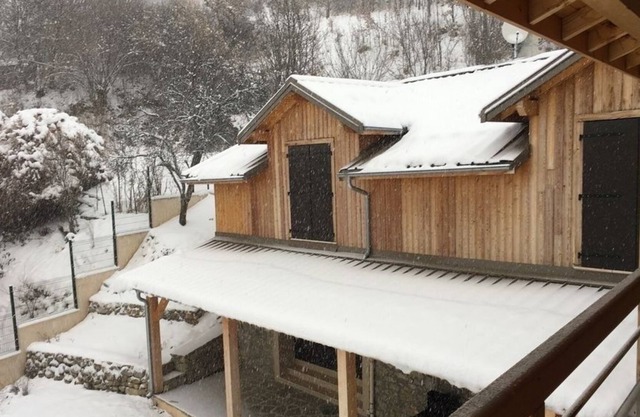 Chalet near resort and lake