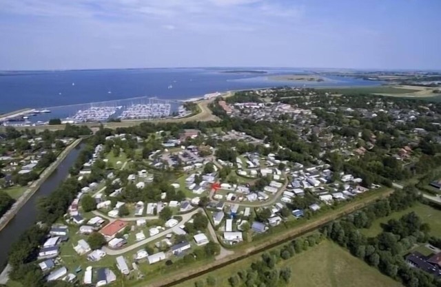 Chalet near the beach in Zeeland - perfect for water sports, cycling & relaxation