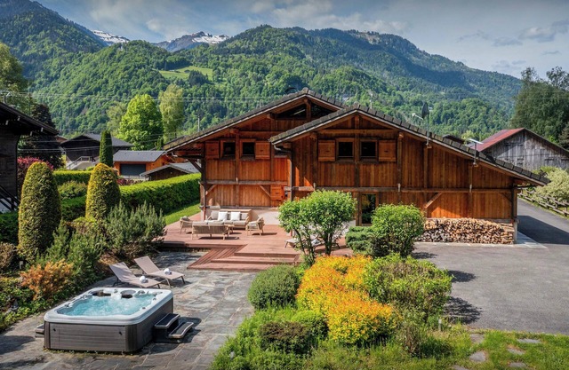 Chalet OCimes - authentic alpine stay 12p with sauna - OVO Network