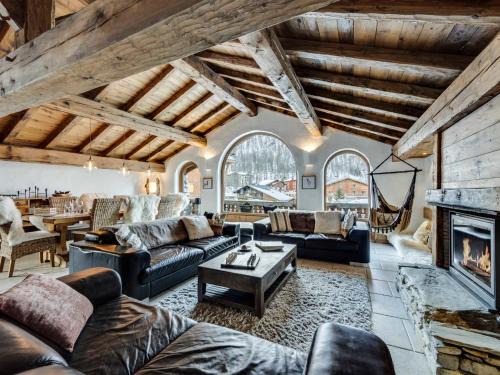 Chalet prestige 4 chambres, hammam, cheminée, conciergerie - FR-1-694-365