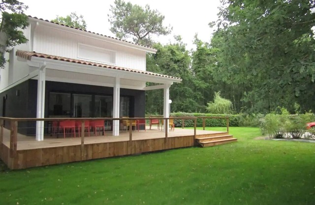 Chalet-Private Bathroom-Family-Woodland view