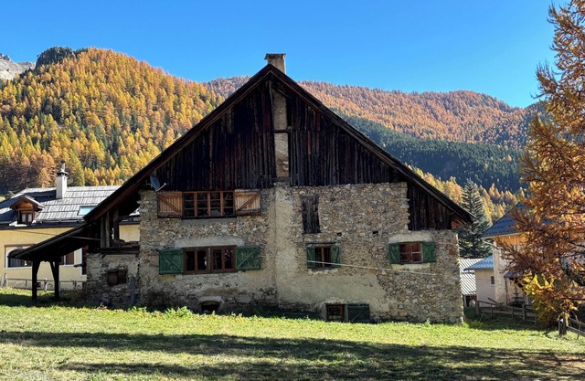 Chalet Saint Pierre - Queyras (Arvieux) - Sleeps 13/sleeps 5 - Direct slope access