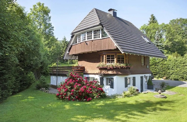 Chalet 'Schwarzwald- Am Birkenhain' with Wi-Fi