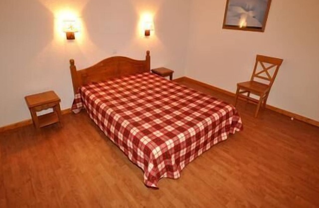Chalet, ski-in/ski-out & foot of the slopes, fitness, swimming pool, terrace, tv, 41m²