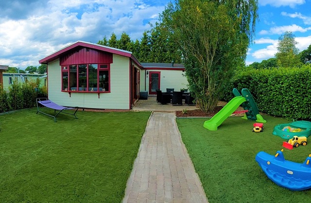 Chalet The Red Vos.nl VELUWE generous accommodation for families up to 6 people