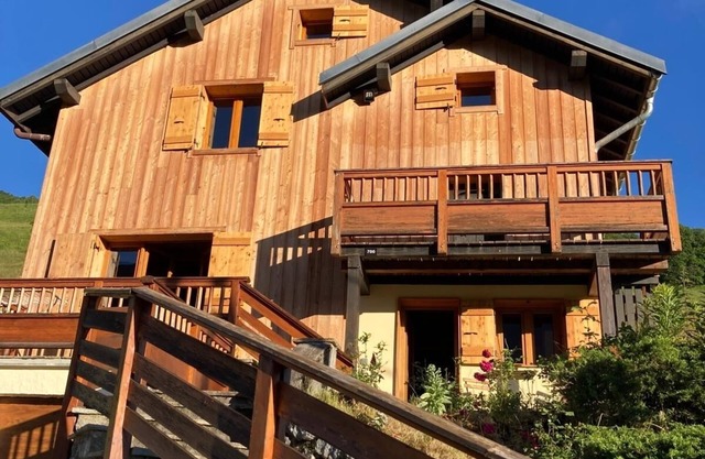 Chalet Valmorel - Sleeps 8