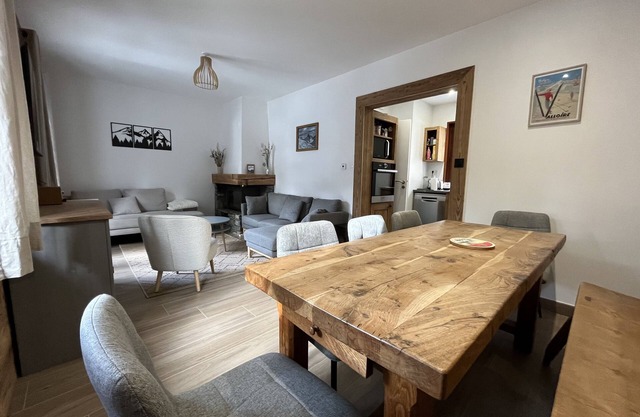 CHALET VALLOIRE CENTER - SOUTH FACING WITH TERRACE - 3 BEDROOMS
